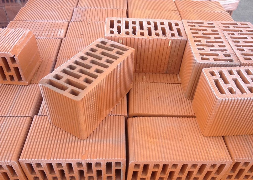 Дом из теплой керамики: преимущества и недостатки материала, изображение №1